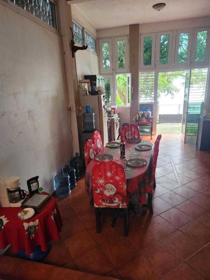 Hotel Casa De Don Francisco ฟลอเรส ภายนอก รูปภาพ