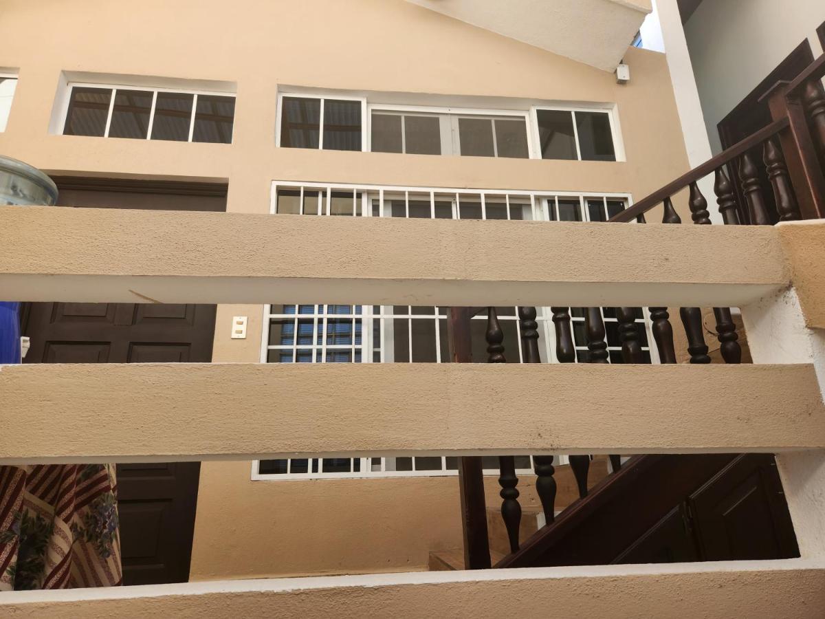 Hotel Casa De Don Francisco ฟลอเรส ภายนอก รูปภาพ