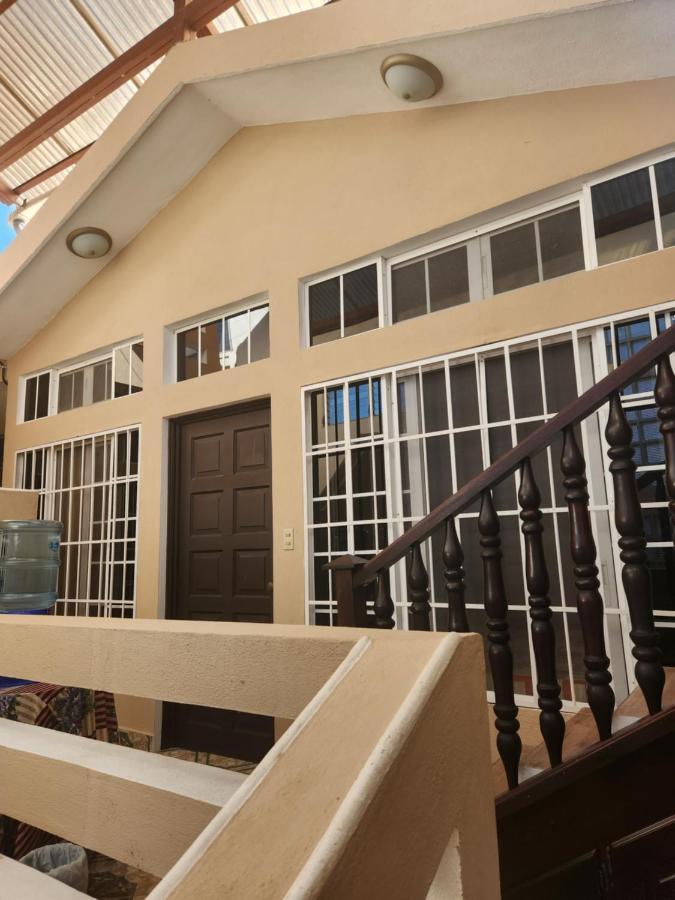 Hotel Casa De Don Francisco ฟลอเรส ภายนอก รูปภาพ